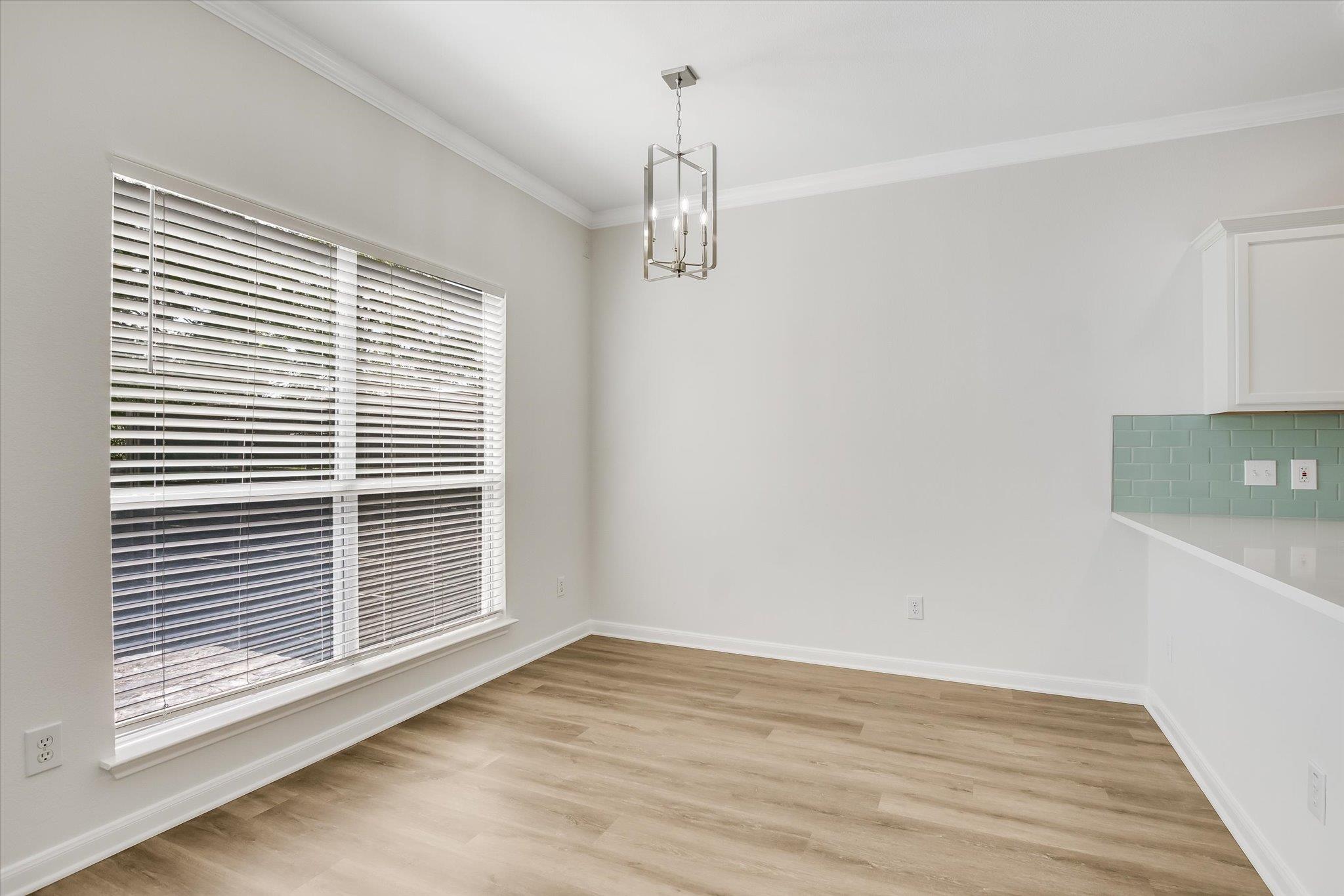 8813 Mountain Shadows Cv #a Property Photo 7