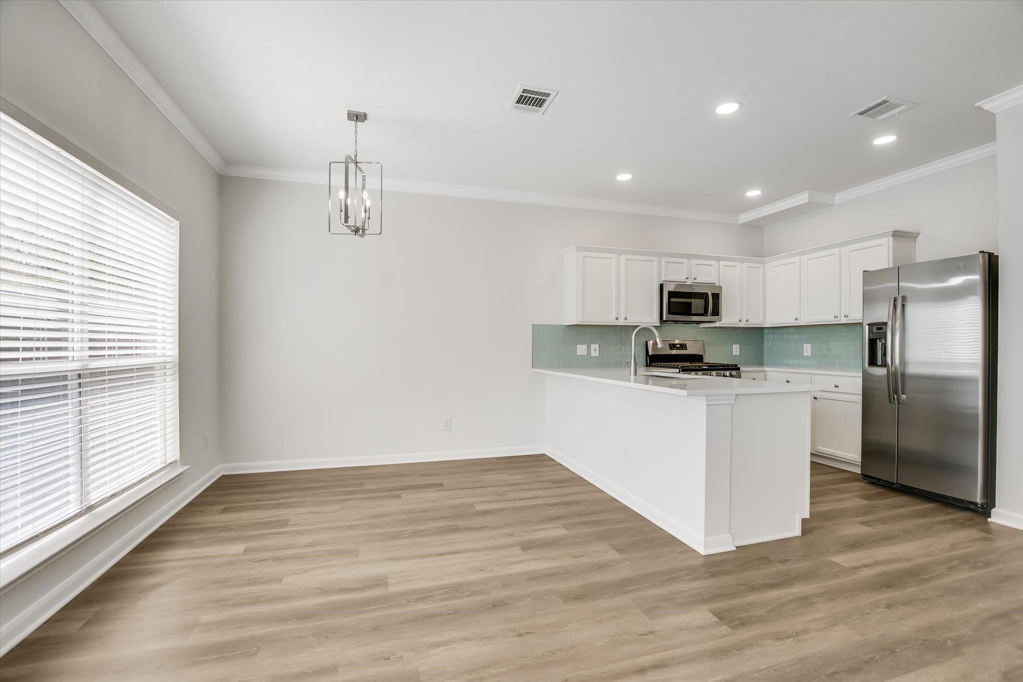 8813 Mountain Shadows Cv #a Property Photo 8
