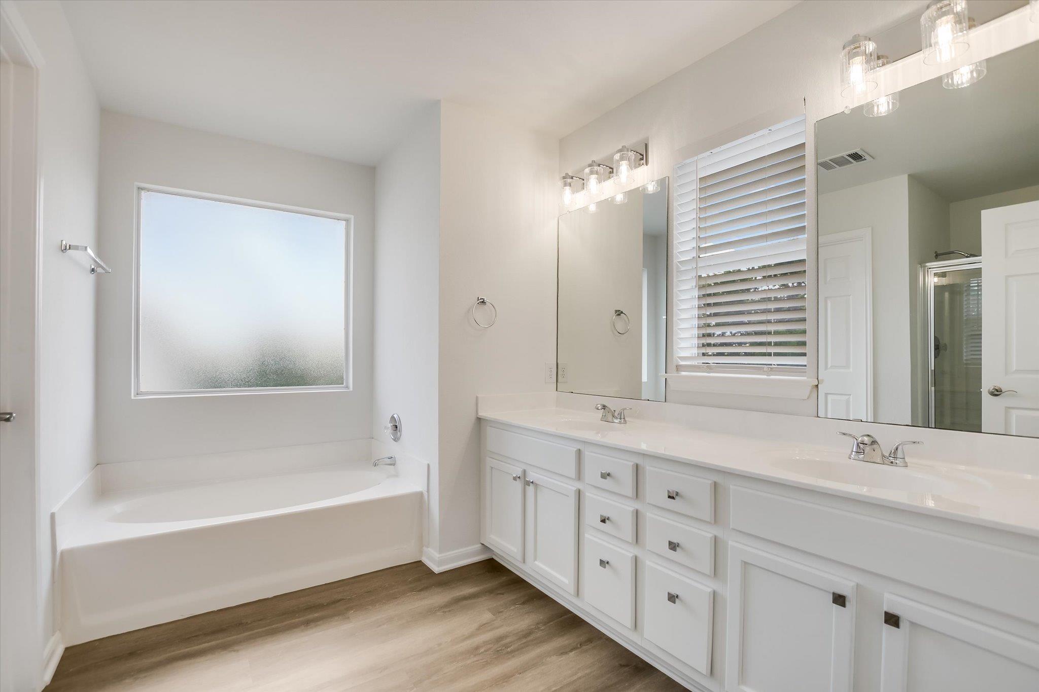 8813 Mountain Shadows Cv #a Property Photo 14
