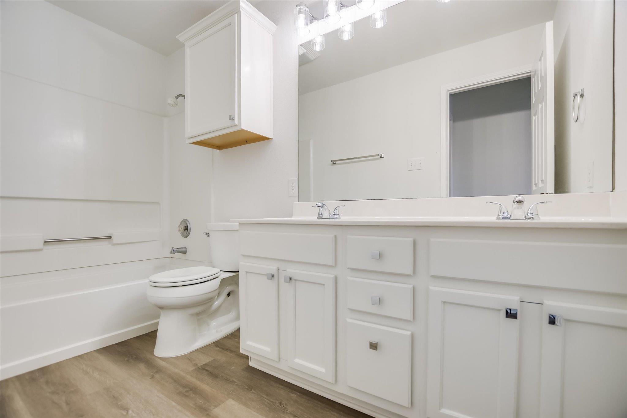 8813 Mountain Shadows Cv #a Property Photo 17