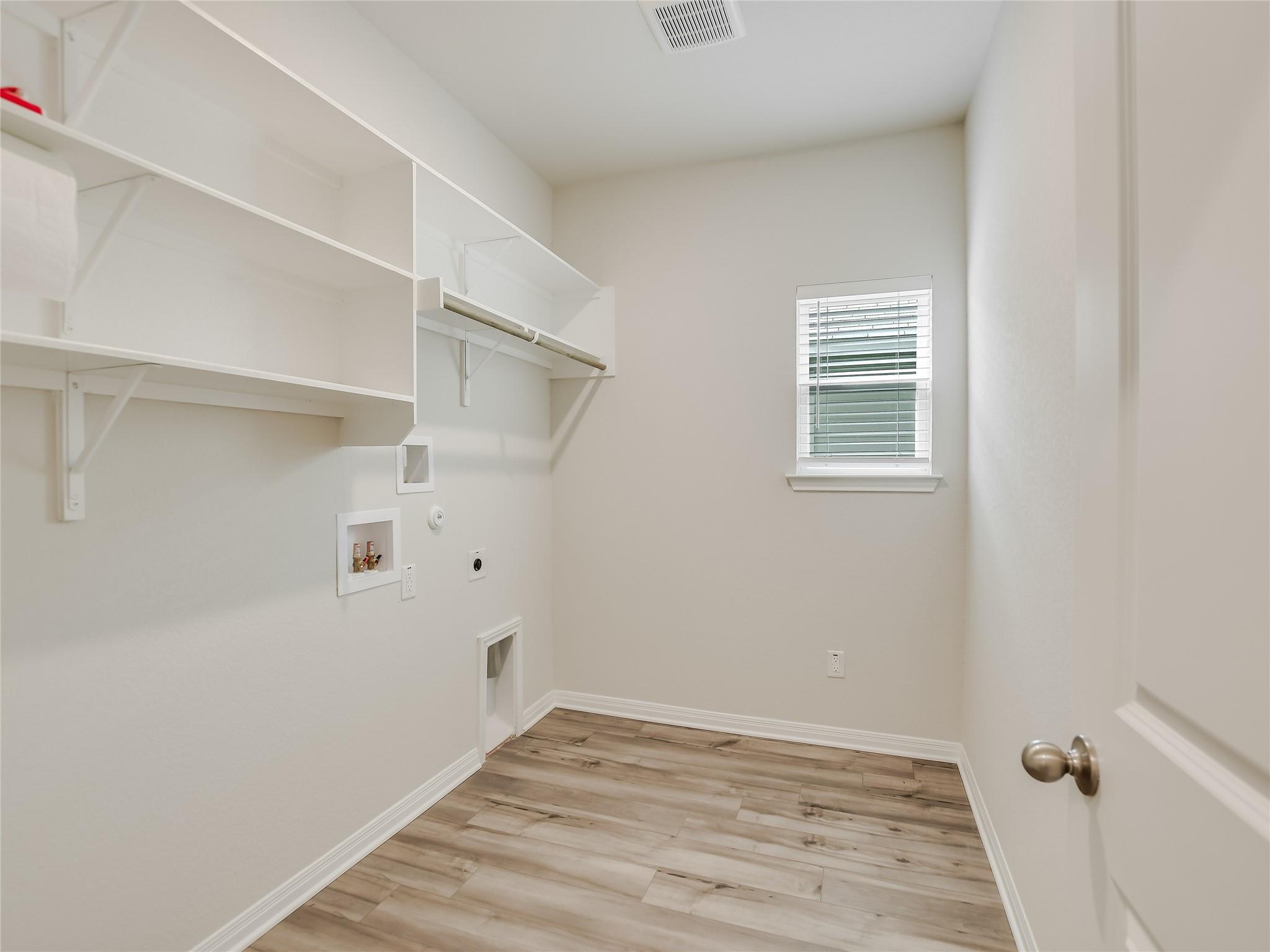 2818 Rustic Hills Dr Property Photo 12