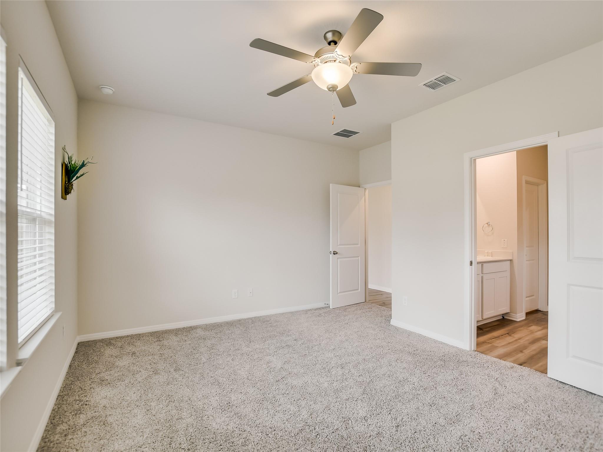 2818 Rustic Hills Dr Property Photo 14