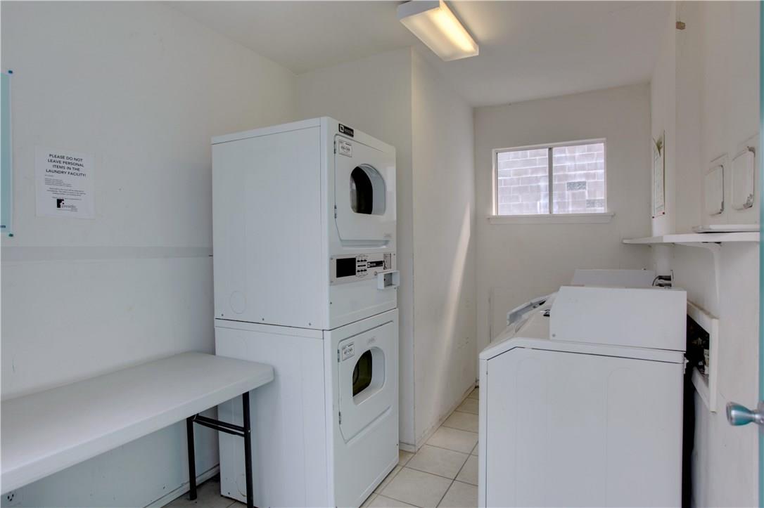 816 W North Loop Blvd ##111 Property Photo 16