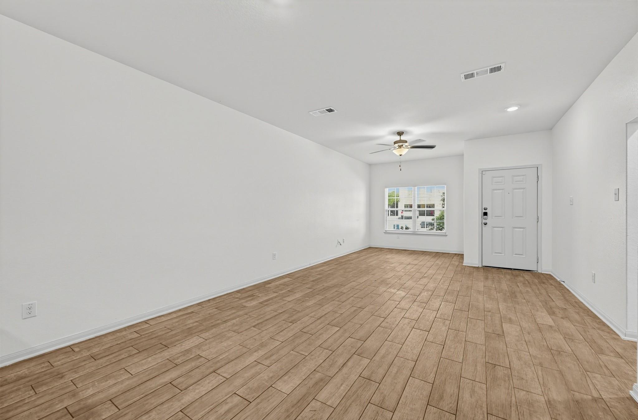 172 Allington Cir Property Photo 4