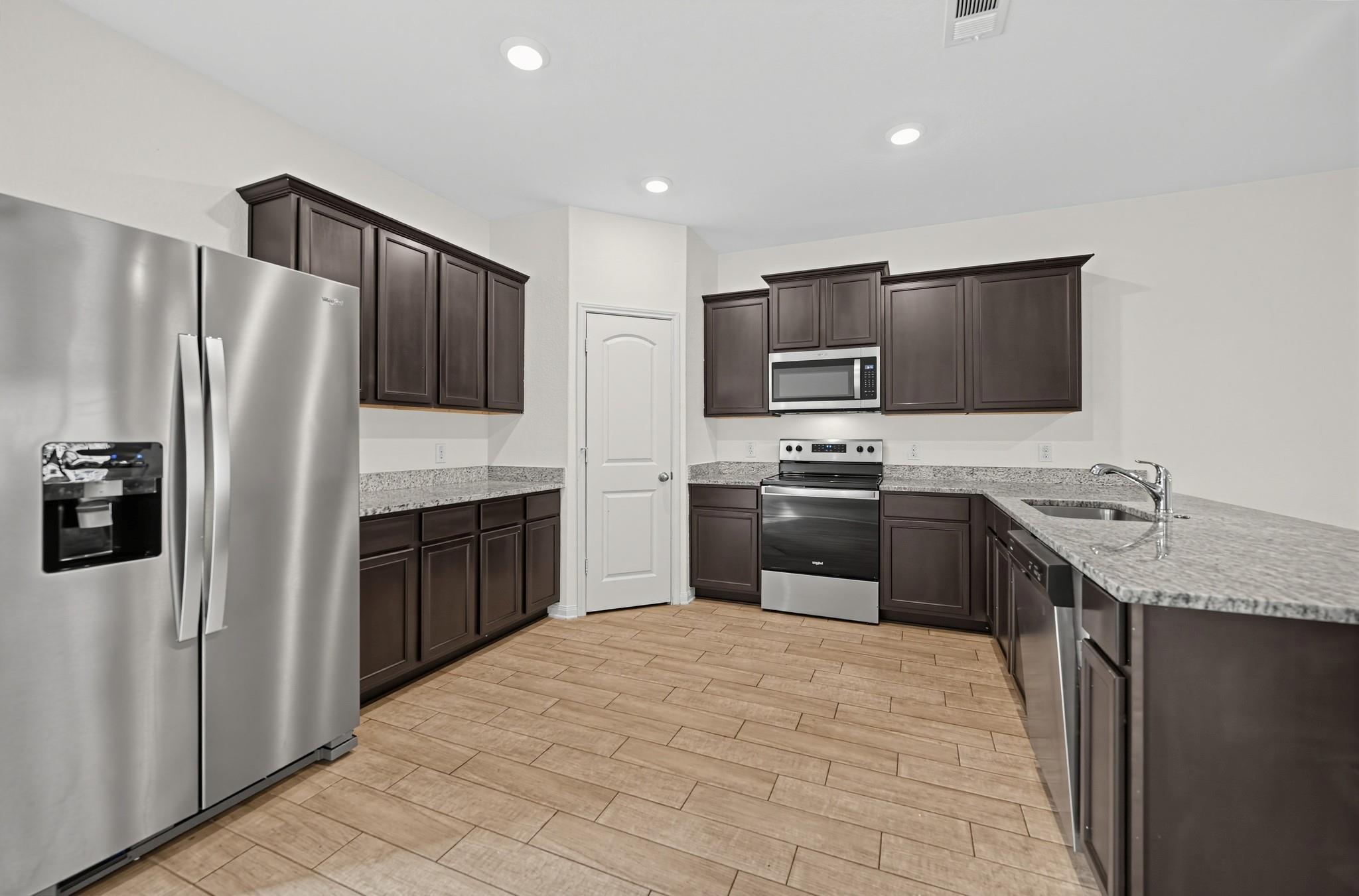172 Allington Cir Property Photo 8