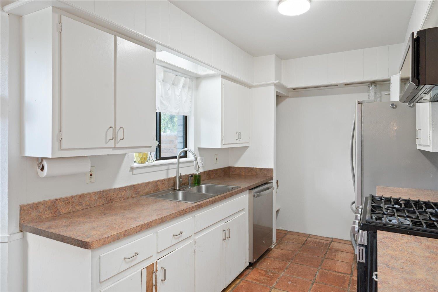 8102 Shadowood Dr Property Photo 11