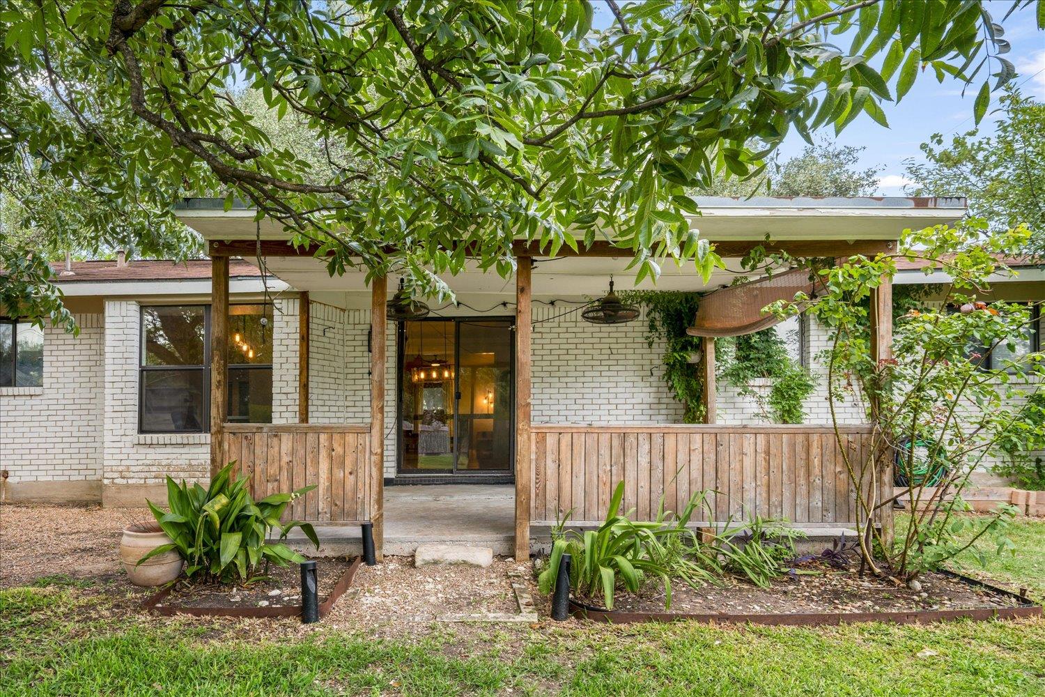 8102 Shadowood Dr Property Photo 21