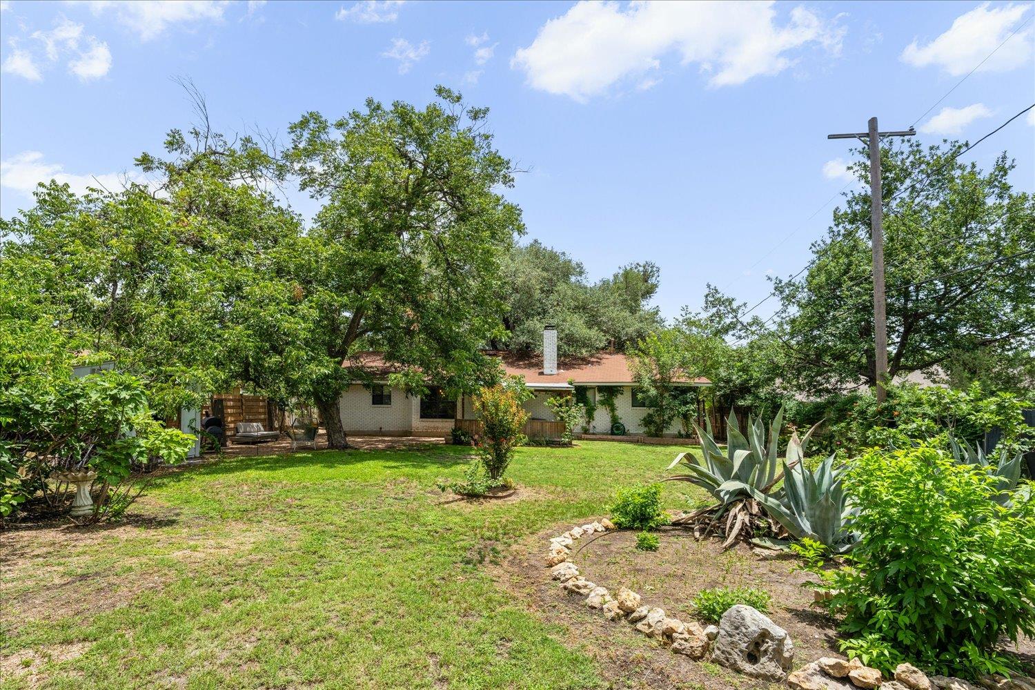 8102 Shadowood Dr Property Photo 23