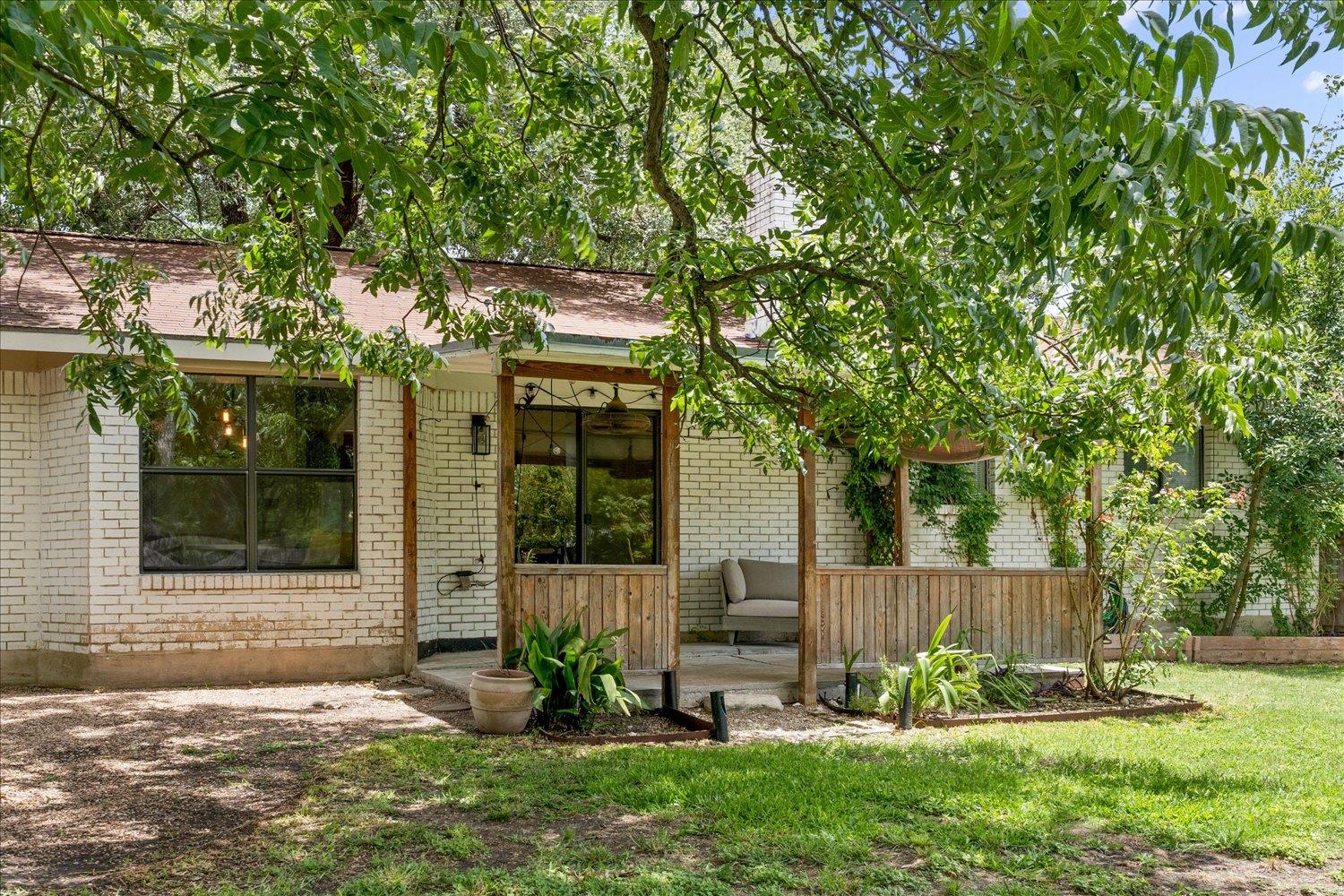 8102 Shadowood Dr Property Photo 24