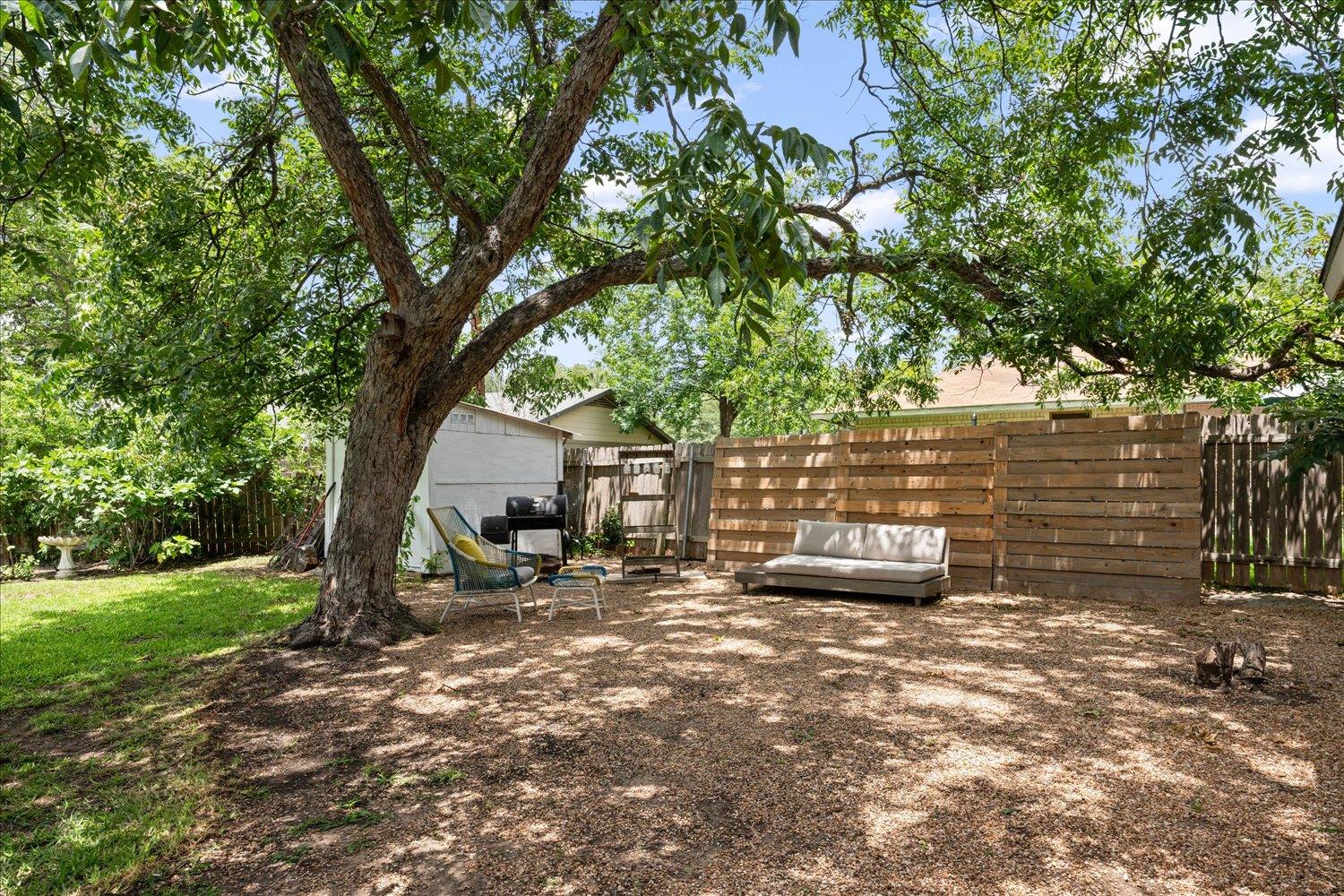 8102 Shadowood Dr Property Photo 25