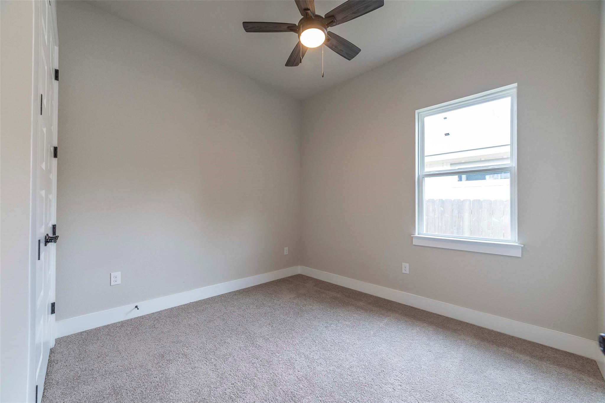 639 Magnolia Ln Property Photo 15