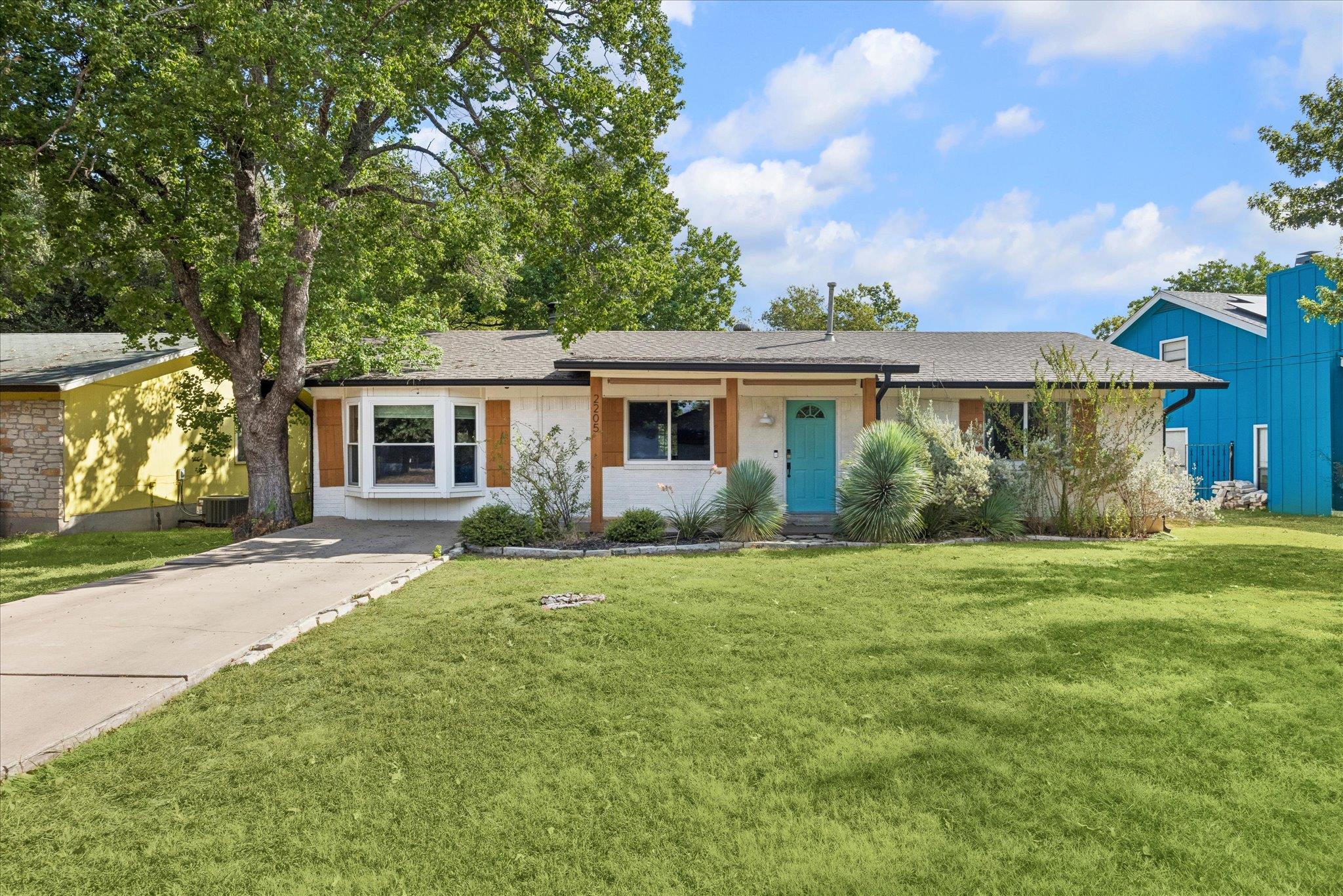 2205 Quail Meadow Dr Property Photo 1