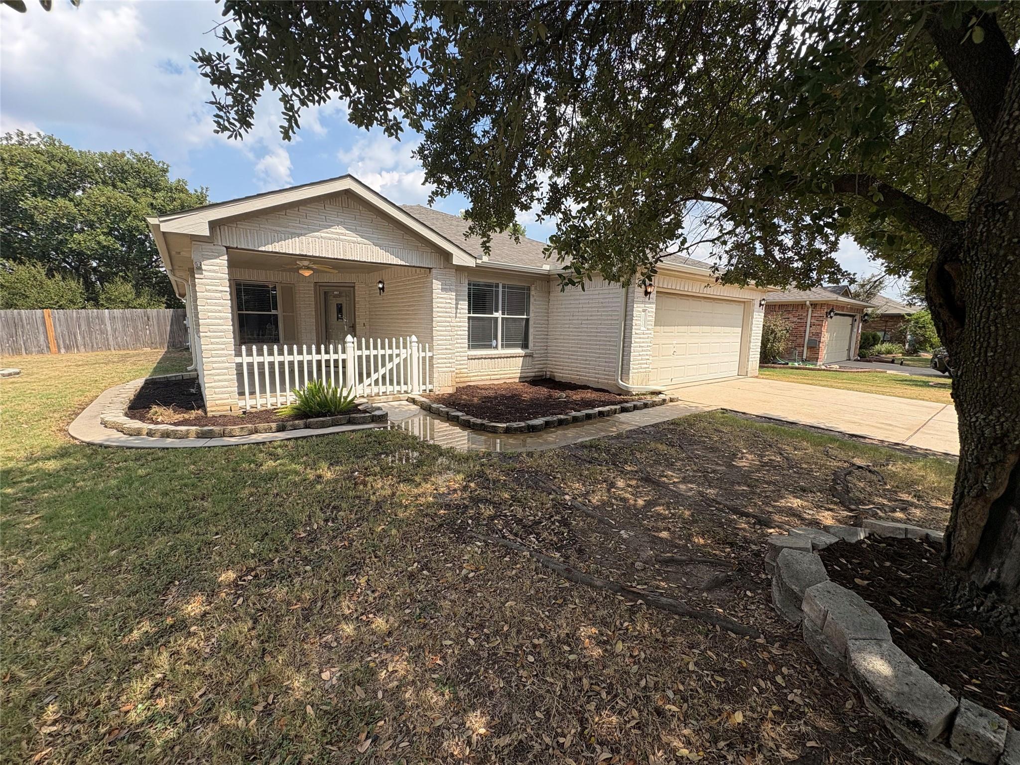 2100 Mir Woods Dr Property Photo 1