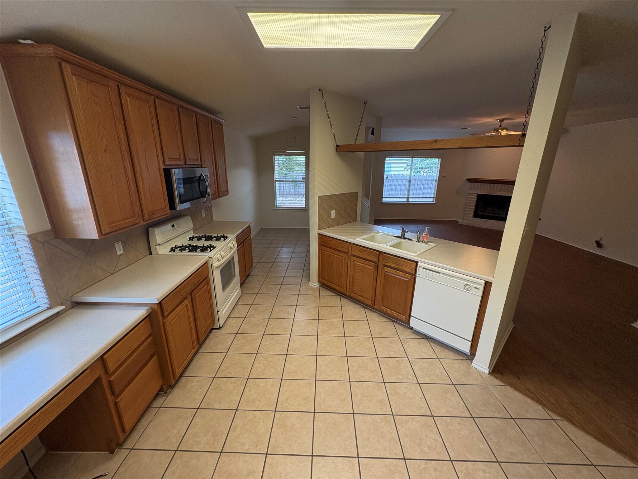 2100 Mir Woods Dr Property Photo 5