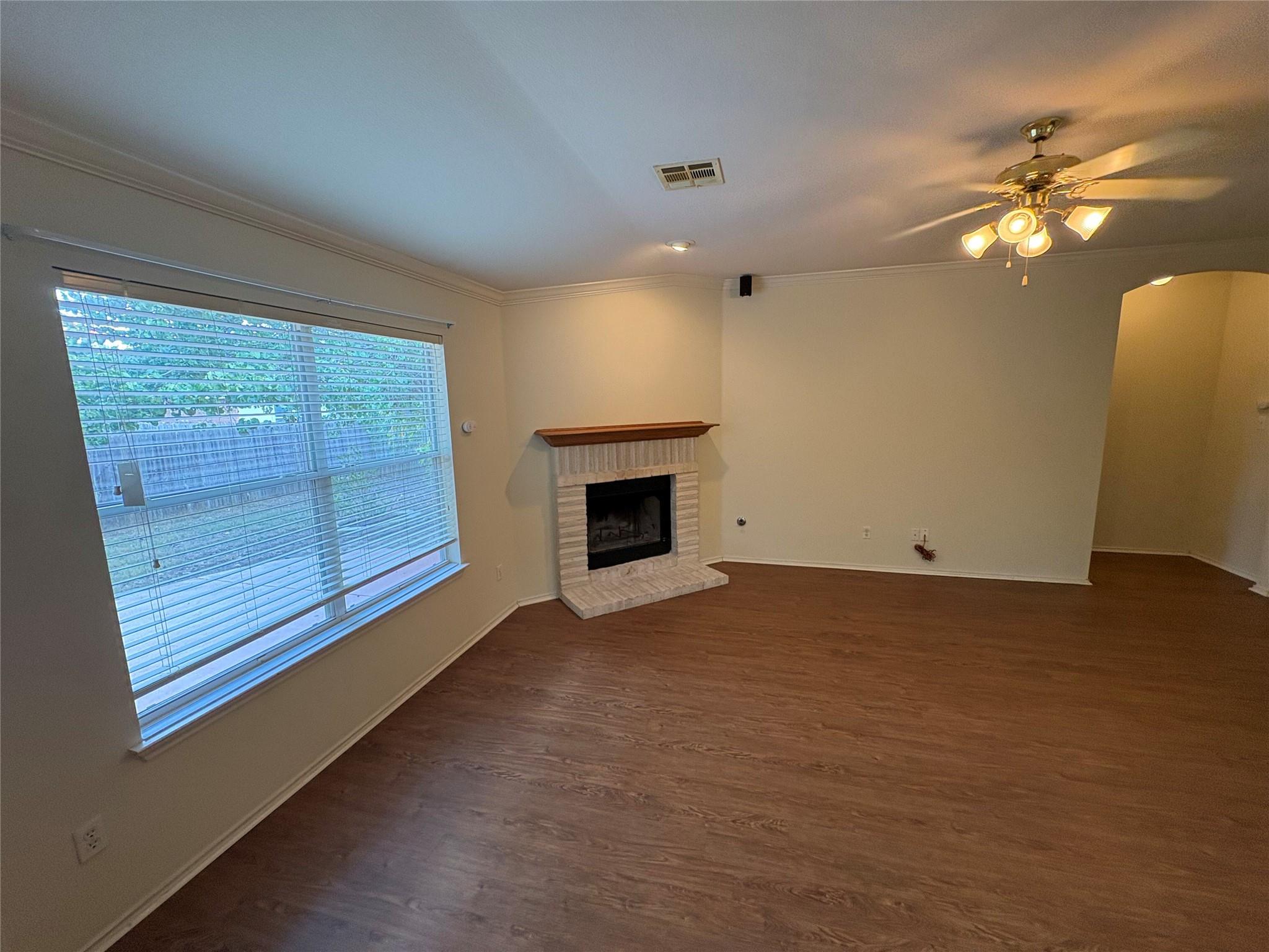 2100 Mir Woods Dr Property Photo 11
