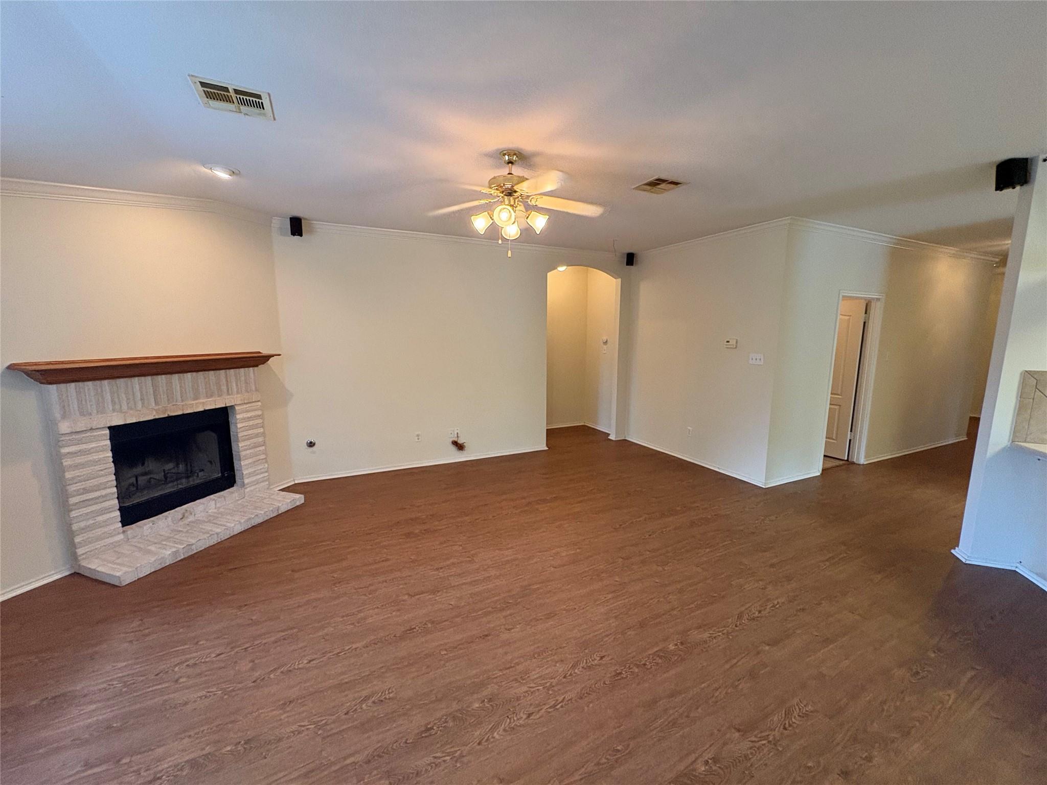 2100 Mir Woods Dr Property Photo 12