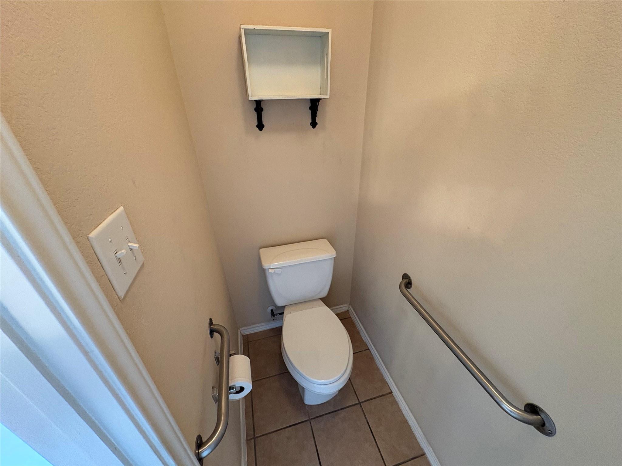 2100 Mir Woods Dr Property Photo 18