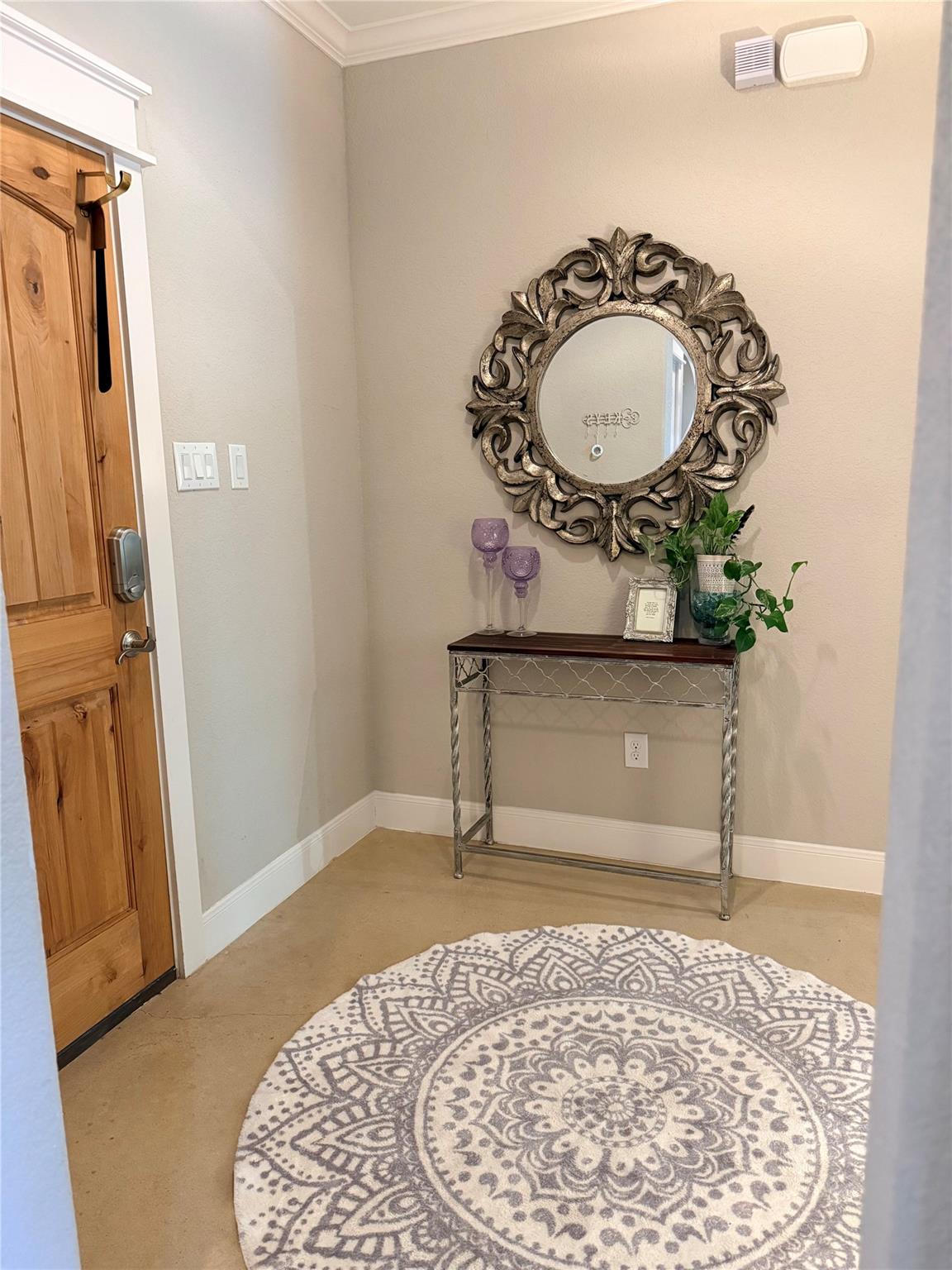 7090978 Property Photo 2