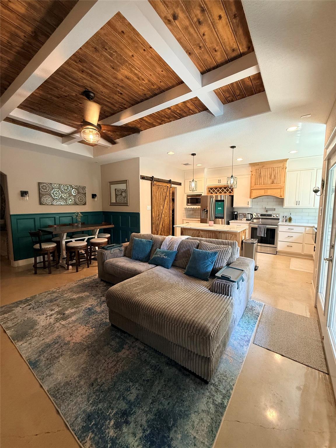 7090978 Property Photo 5