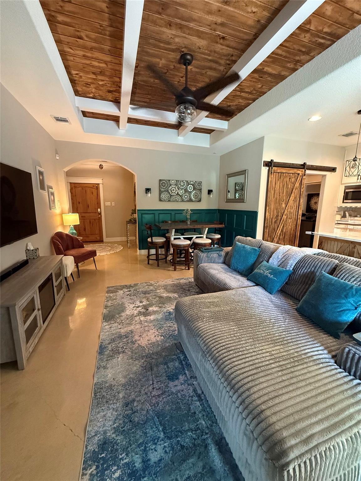 7090978 Property Photo 10
