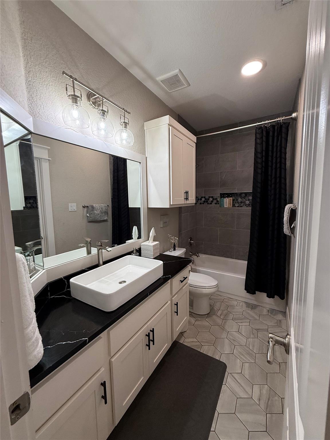 7090978 Property Photo 19