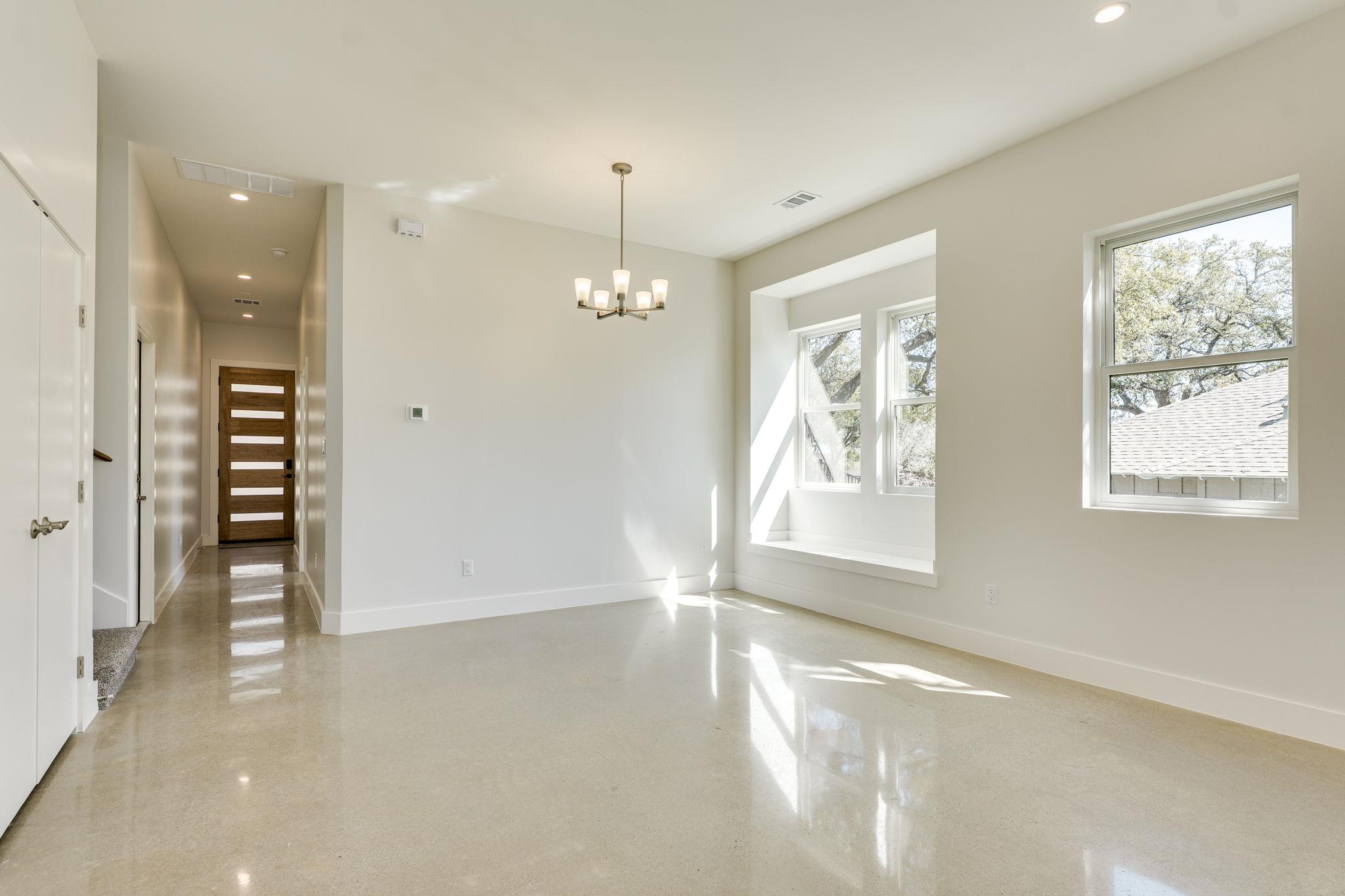3014 Brass Buttons Trl Property Photo 5