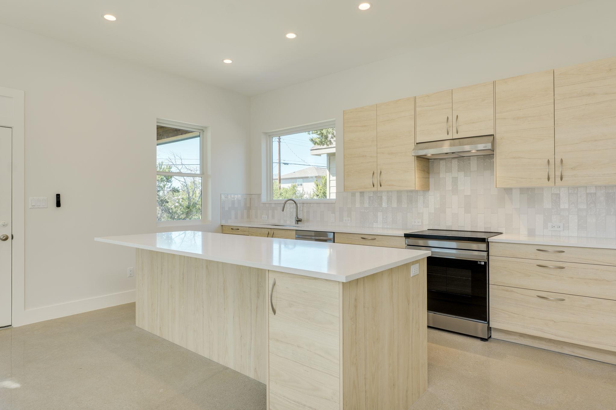 3014 Brass Buttons Trl Property Photo 15