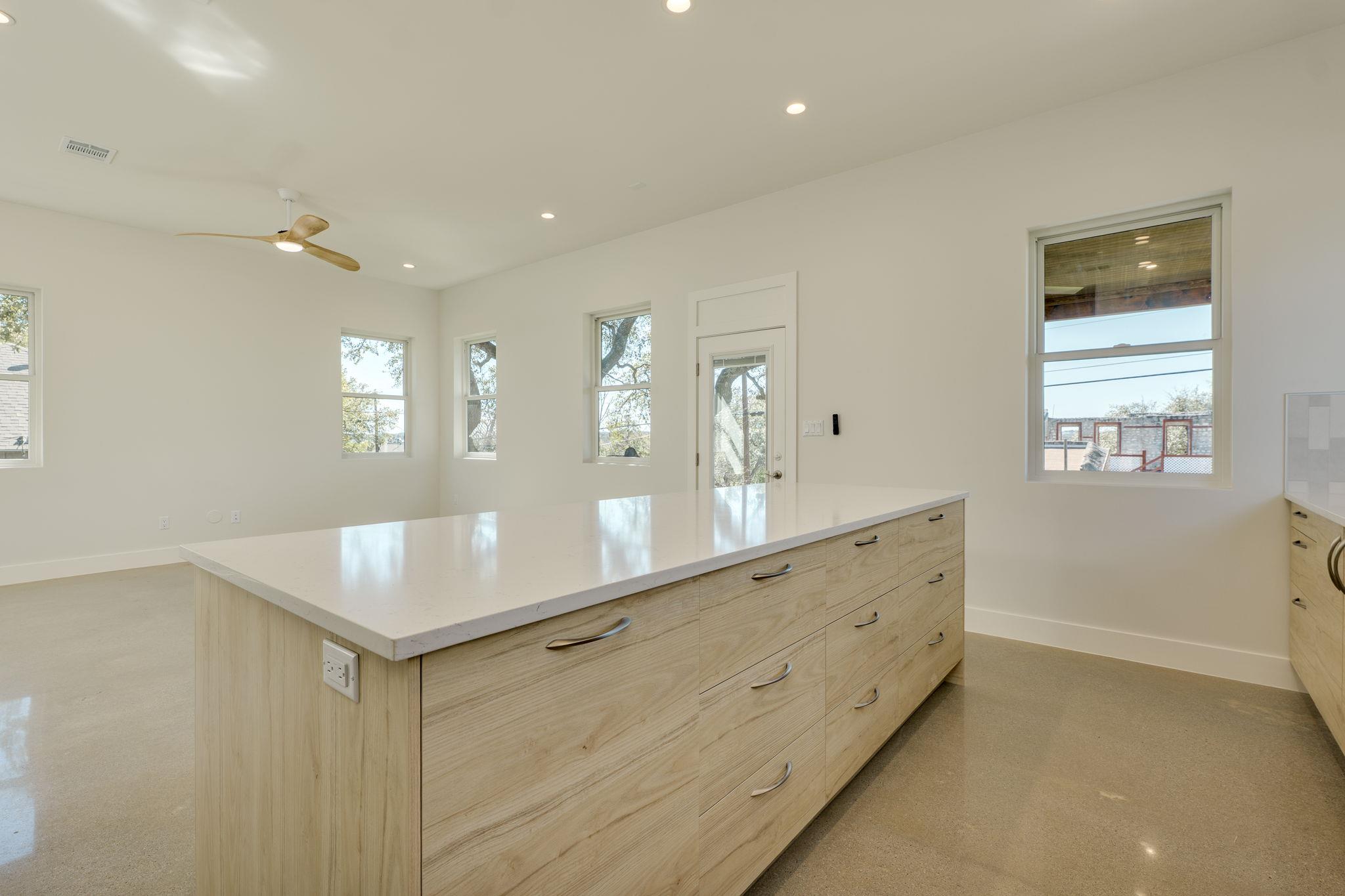 3014 Brass Buttons Trl Property Photo 16