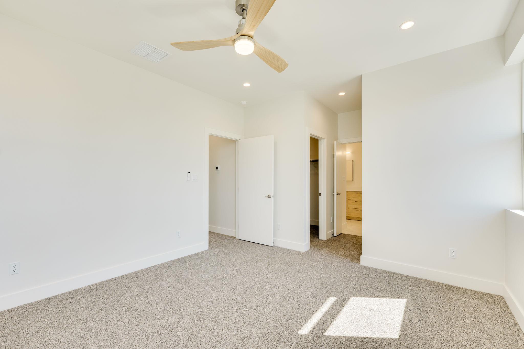 3014 Brass Buttons Trl Property Photo 27