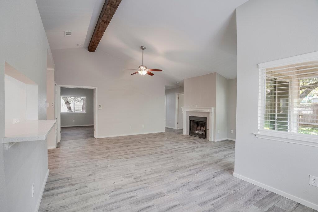 6306 Weeks Cv Property Photo 10