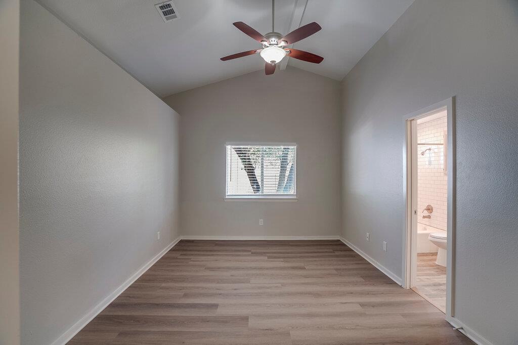 6306 Weeks Cv Property Photo 11
