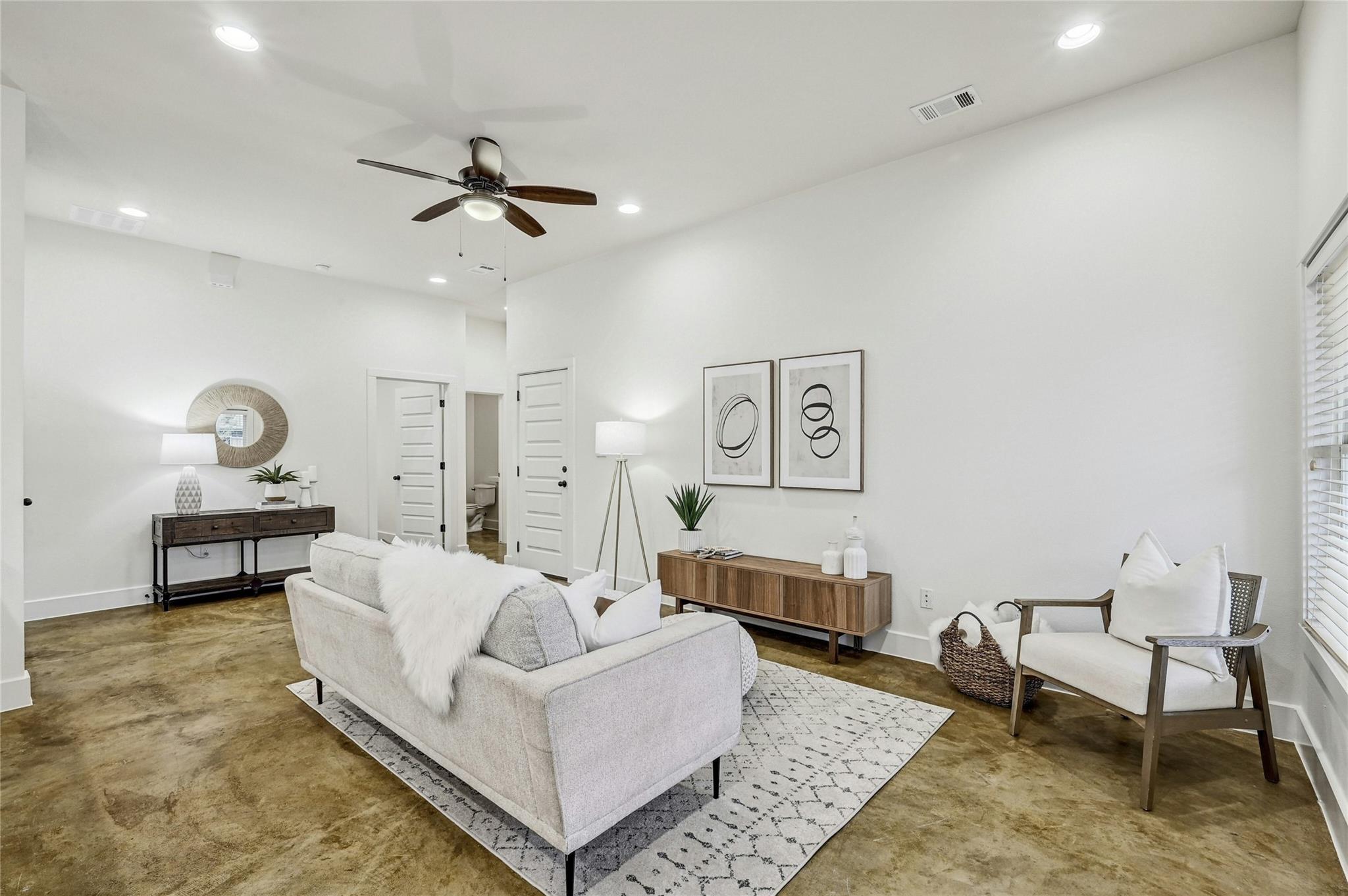 2913 Govalle Ave A Property Photo 6