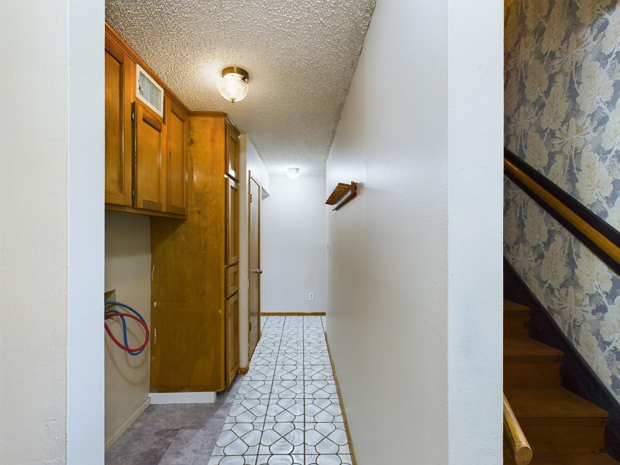 569 N Berry Ridge Property Photo 10