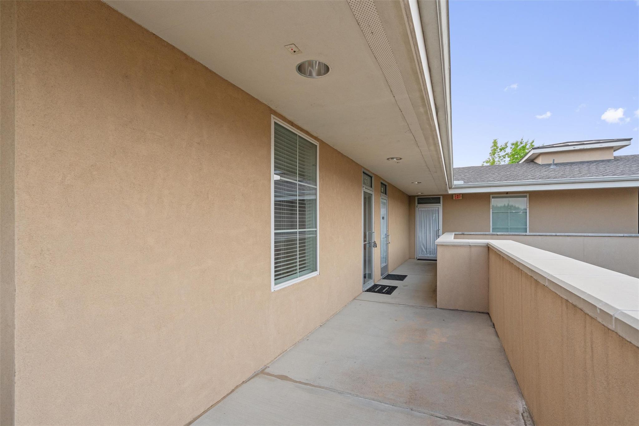 503 E Palm Valley Blvd #220 Property Photo 6