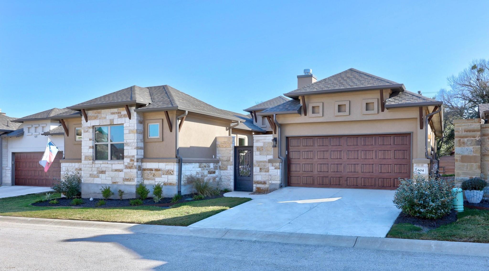 604 Bottlebrush Dr V Property Photo 1