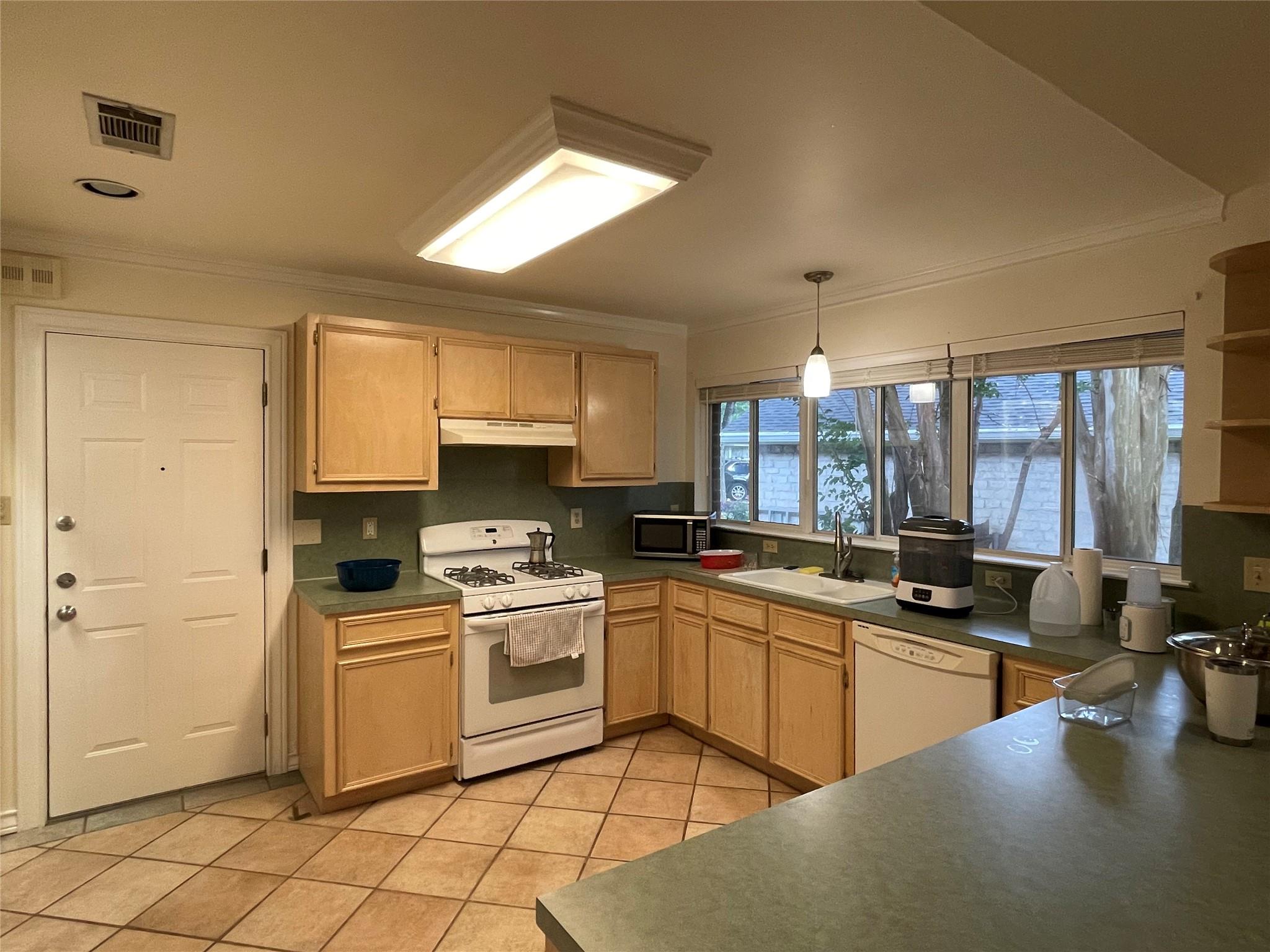 603 Green Field Cv Property Photo 4