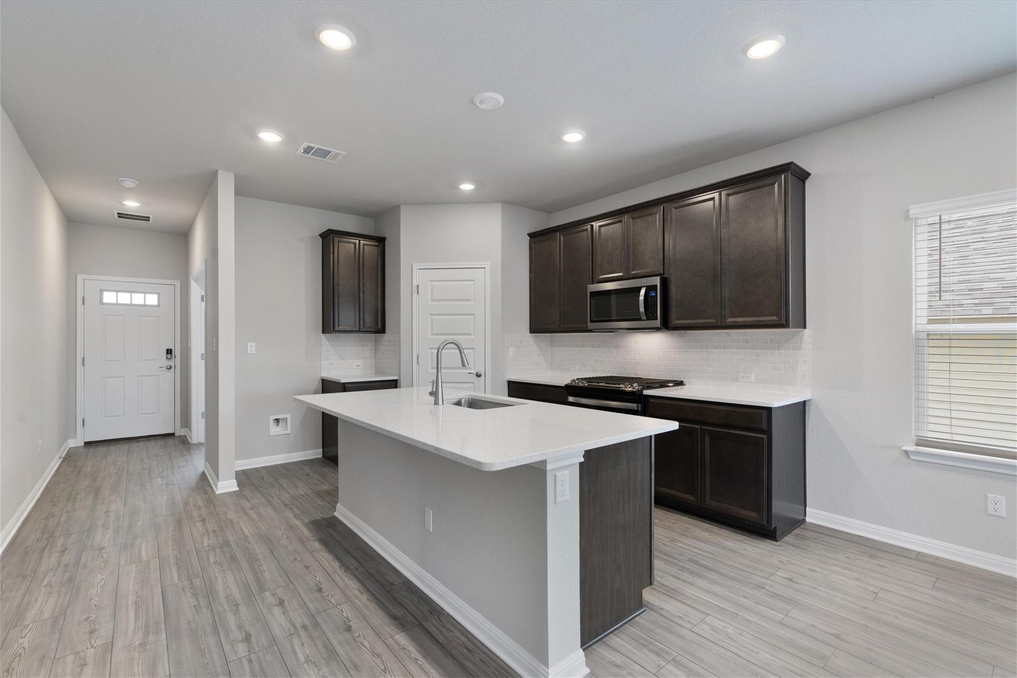 200 El Capitan Loop Property Photo 8