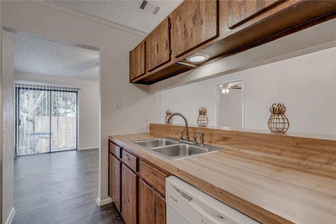 11405 Walnut Ridge Dr #unit B Property Photo 12