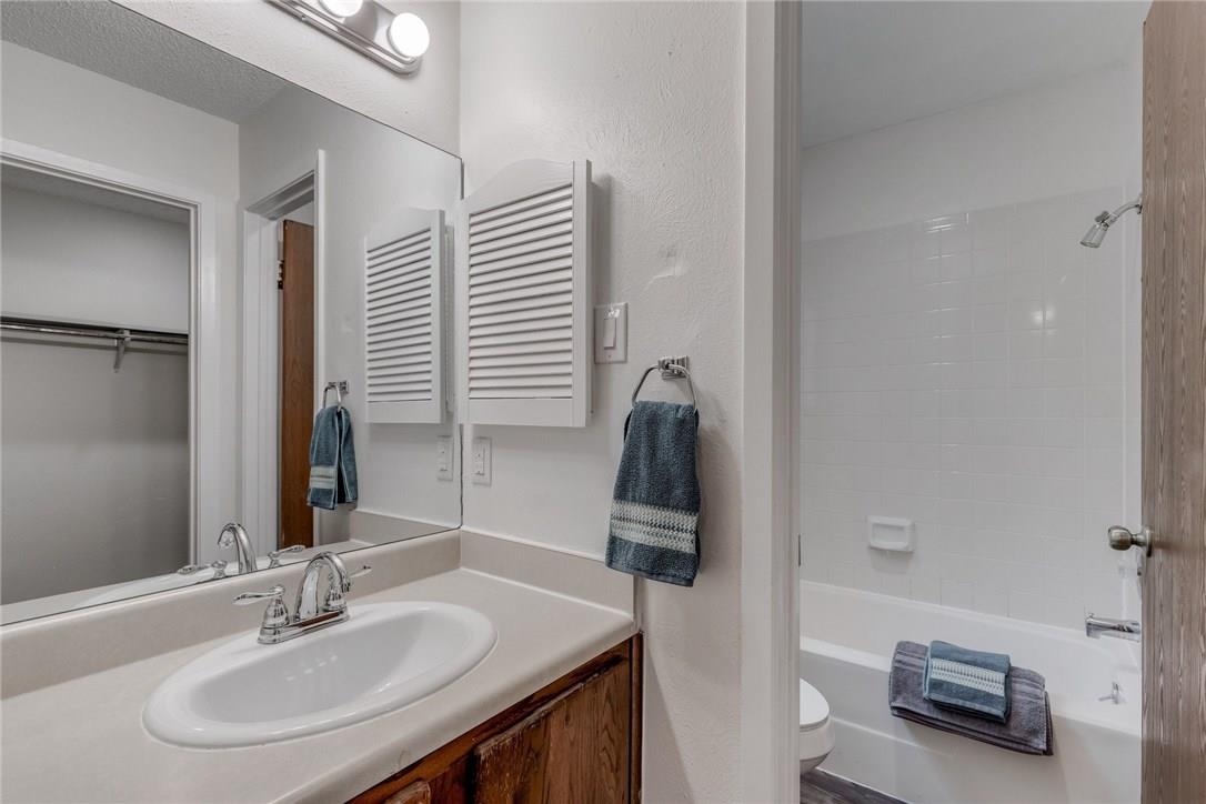 11405 Walnut Ridge Dr #unit B Property Photo 17