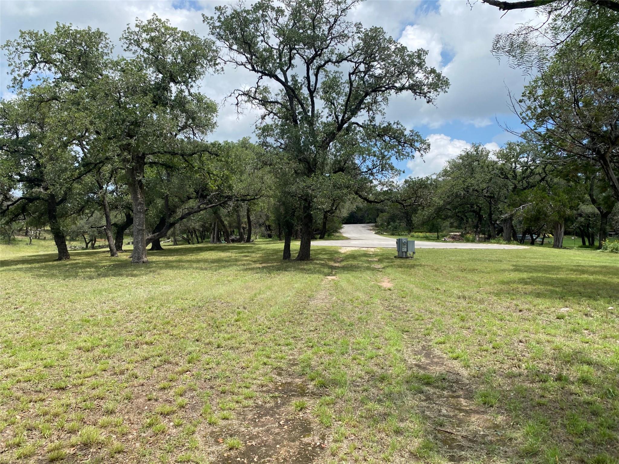 1300 Gold Ln Property Photo 4