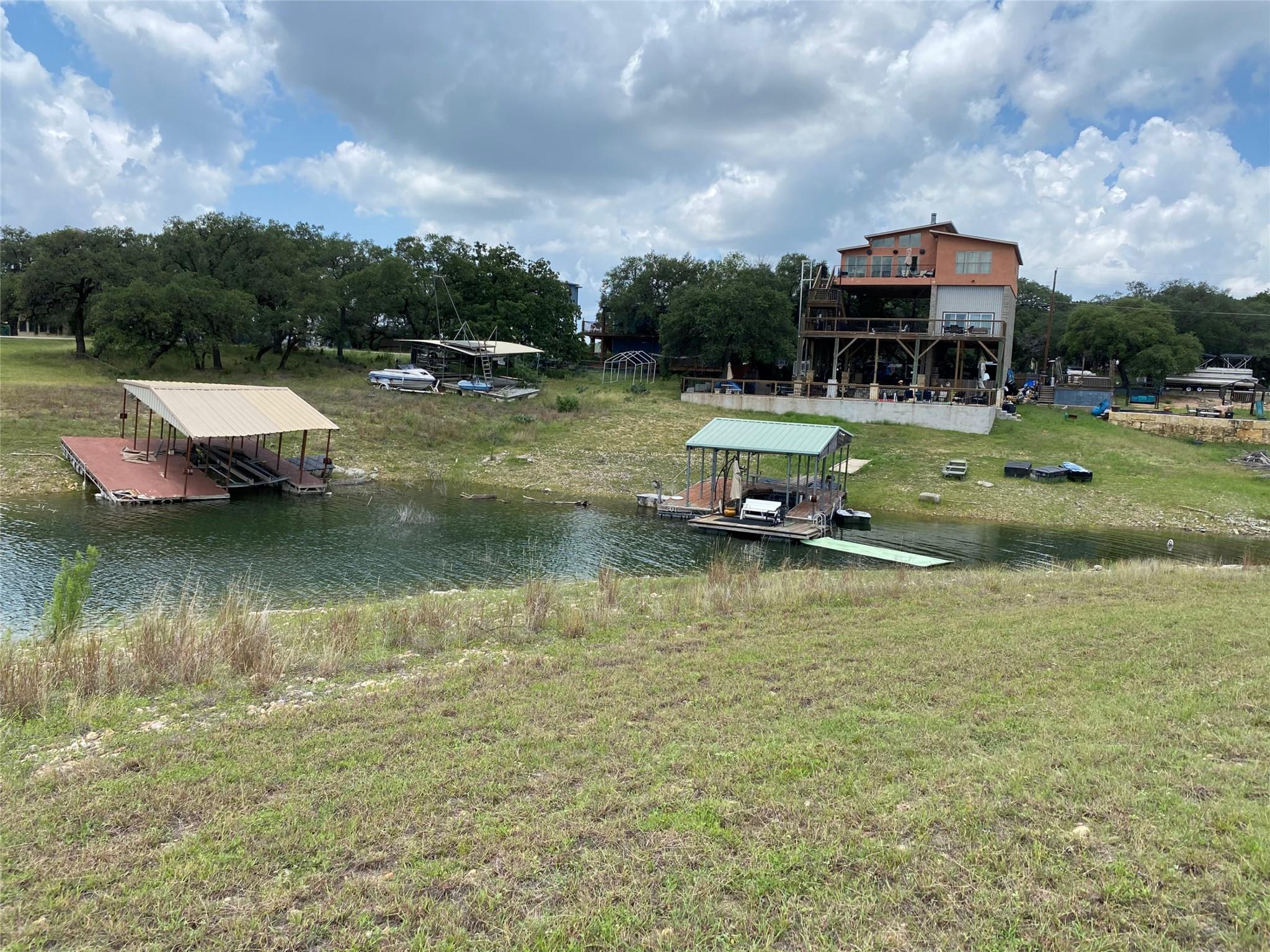 1300 Gold Ln Property Photo 13