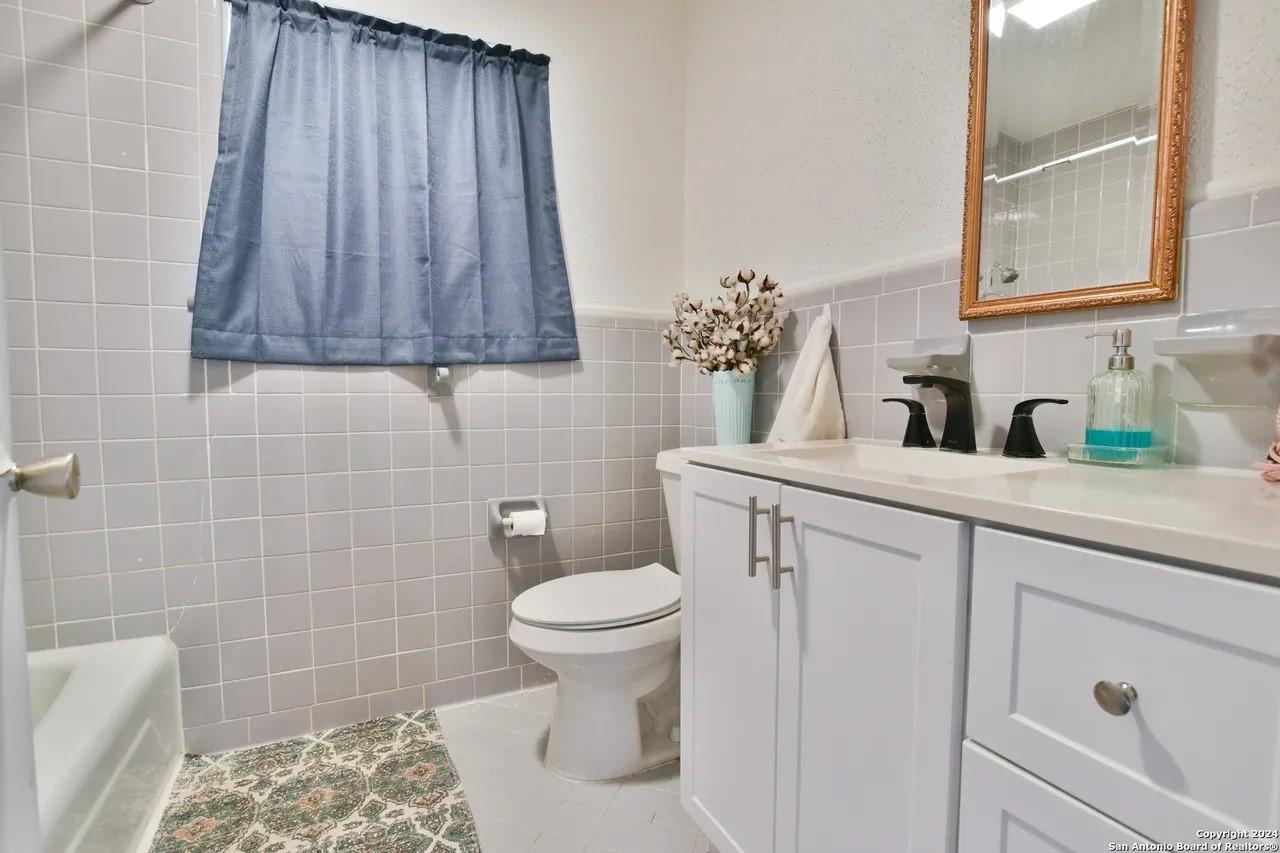 1011 S Brownleaf St Property Photo 7