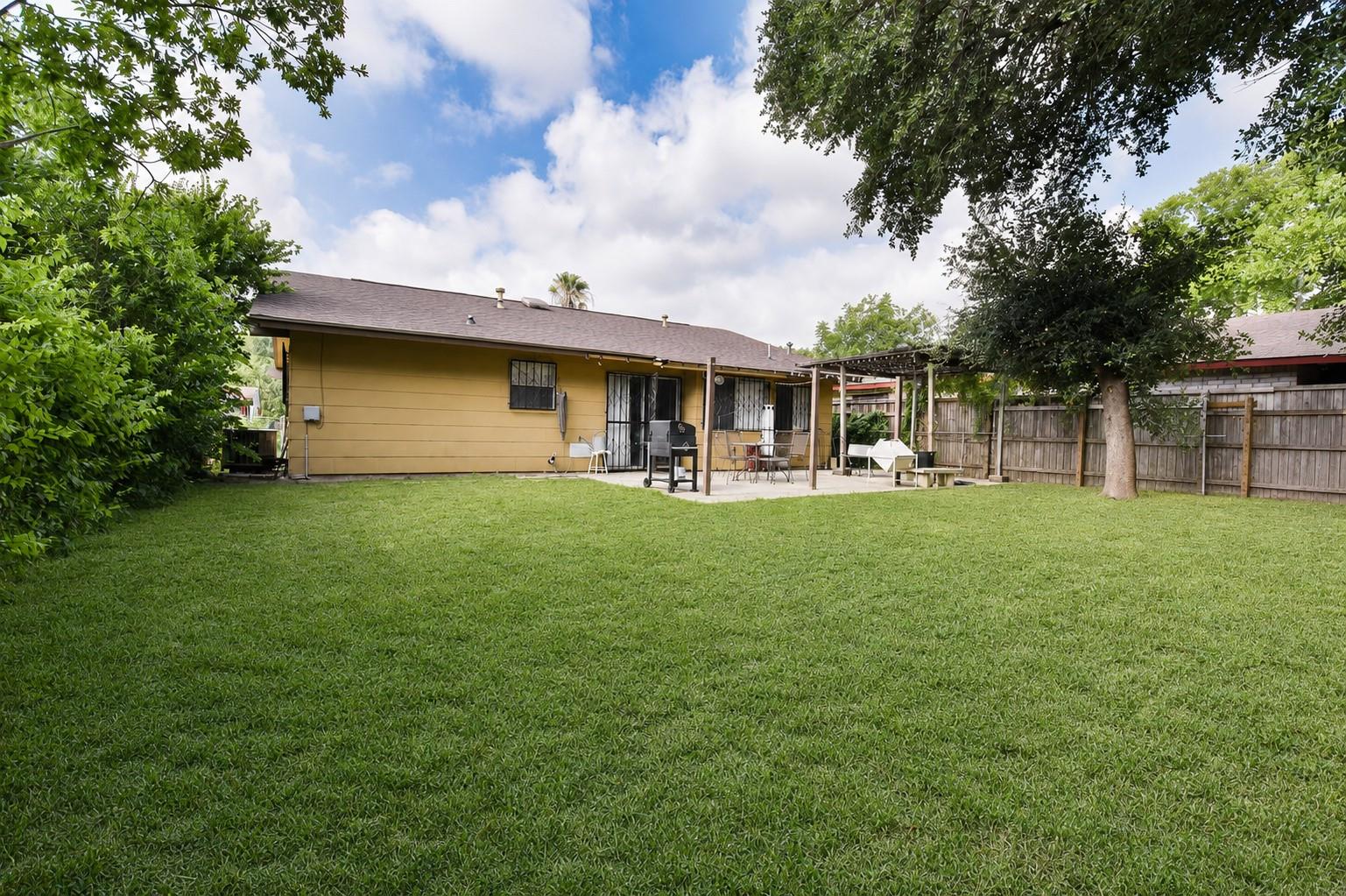 1011 S Brownleaf St Property Photo 10