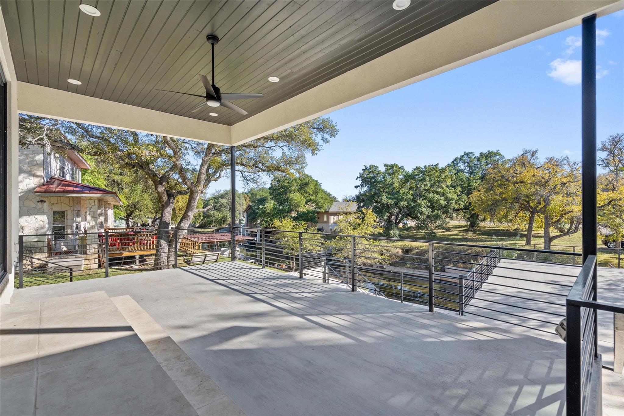 300 Deer Dr Property Photo 15
