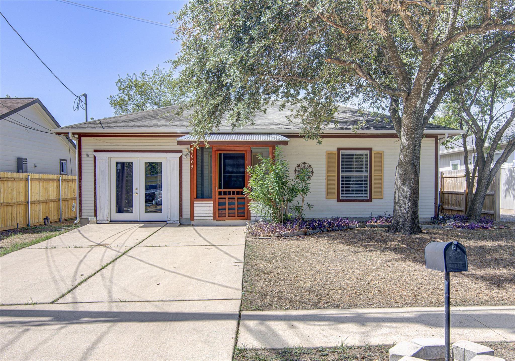 4605 Ribbecke Ave Property Photo 1