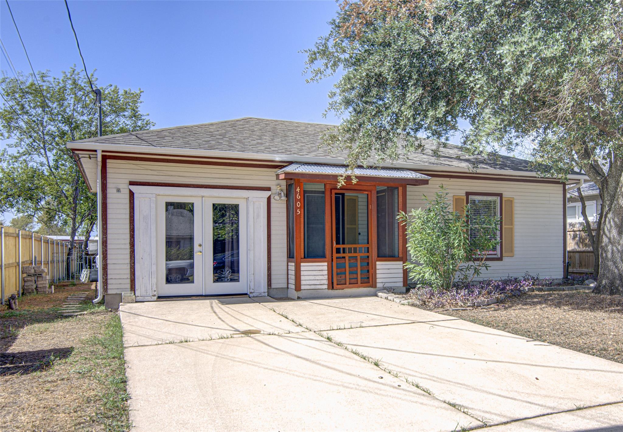 4605 Ribbecke Ave Property Photo 2