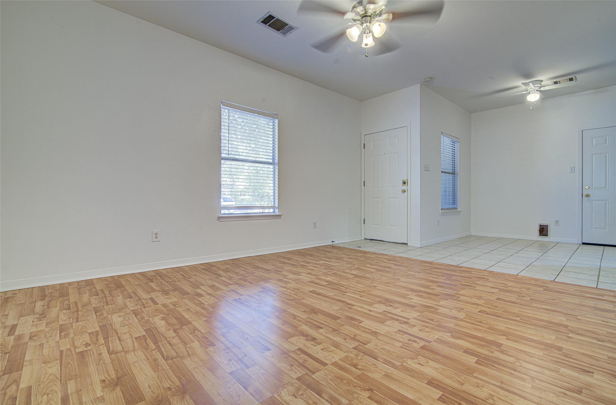 4605 Ribbecke Ave Property Photo 4