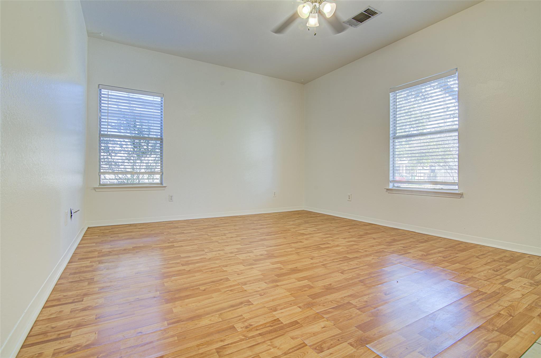 4605 Ribbecke Ave Property Photo 5