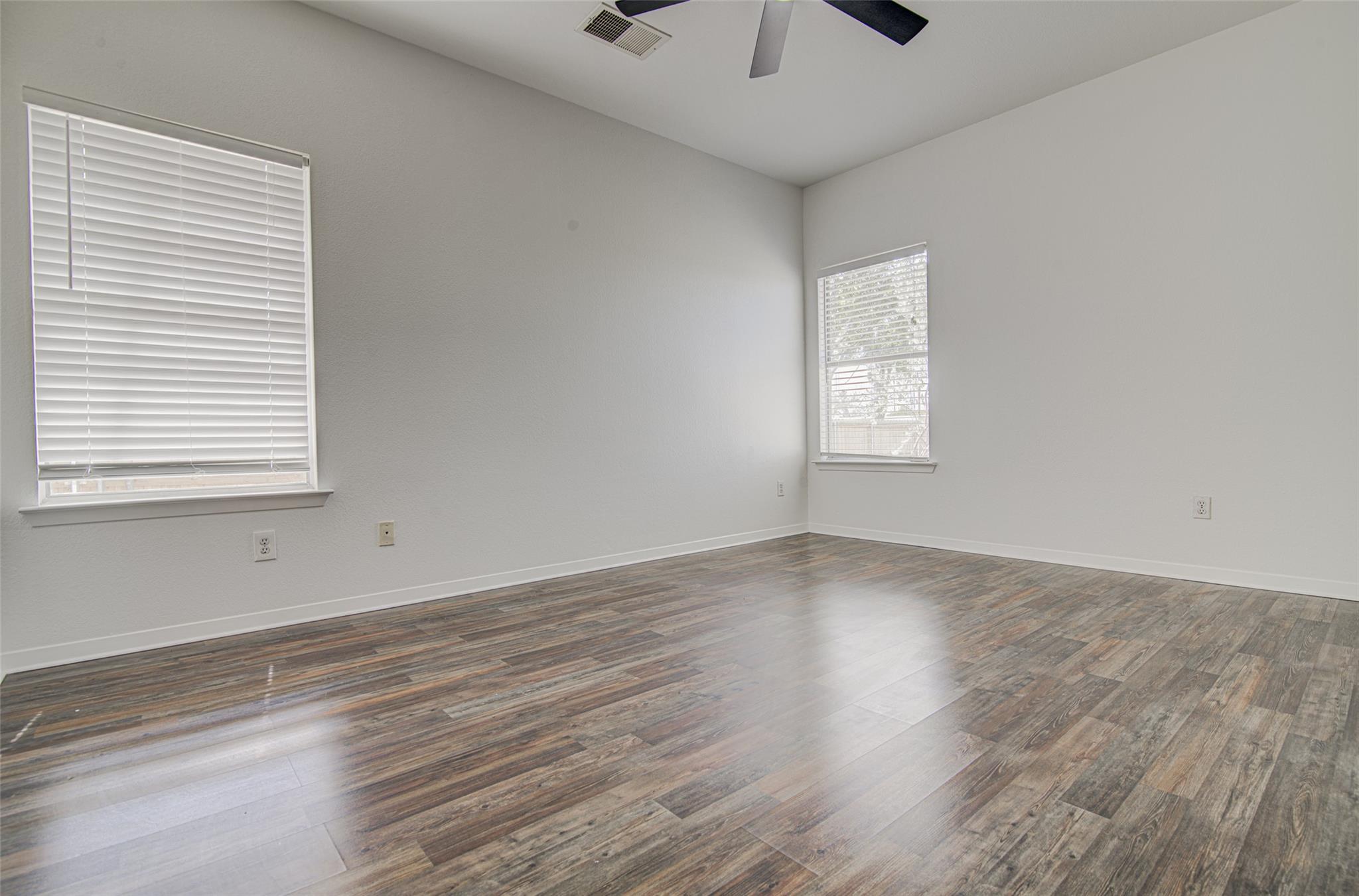 4605 Ribbecke Ave Property Photo 14