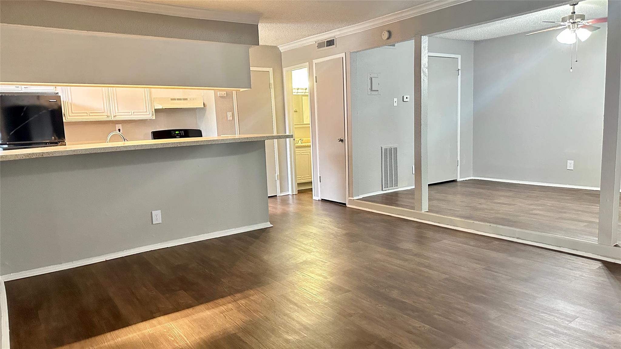 5426 Menchaca Rd #211 Property Photo 2